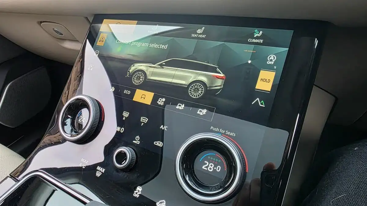 2021-land-rover-range-rover-velar-30-d300-r-dynamic-hse-big-35