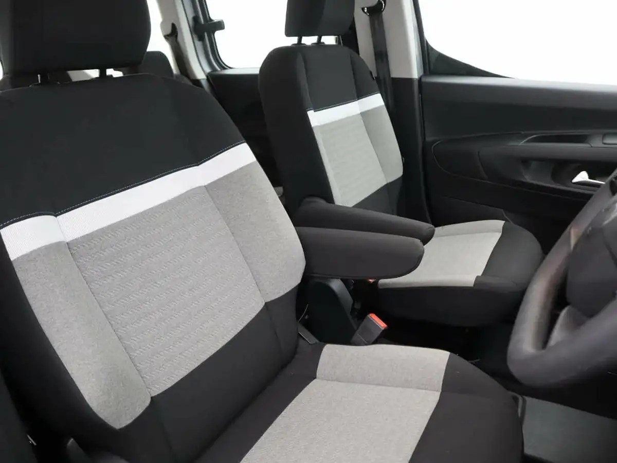 2025-citroen-berlingo-e-plus-xl-size-big-7