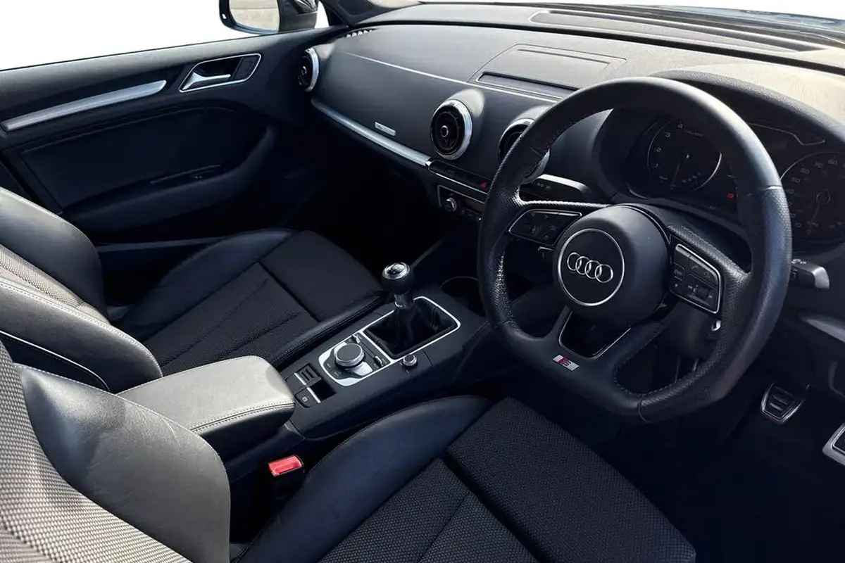 2018-audi-a3-15-tfsi-black-edition-saloon-4d-big-13