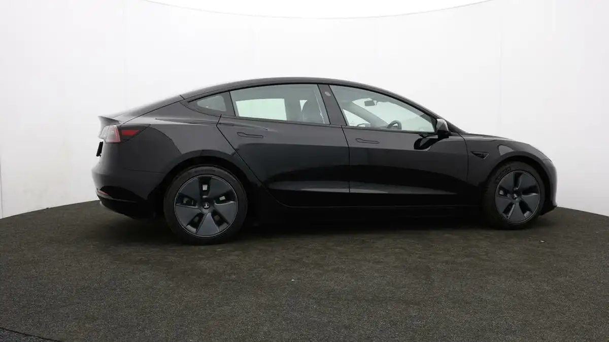 2021-tesla-model-3-e-long-range-awd-big-29