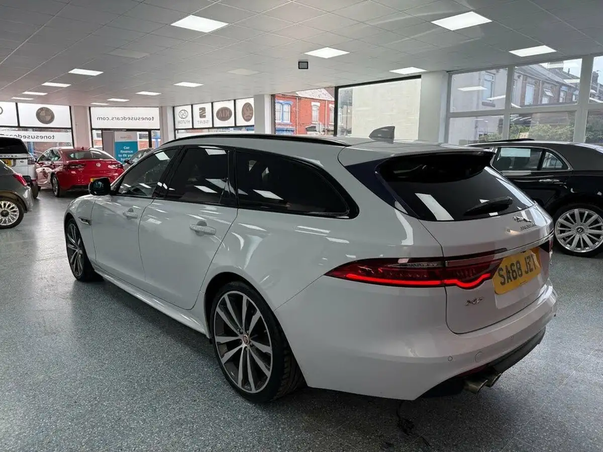 2018-jaguar-xf-20td-r-sport-180ps-sportbrake-5d-1999cc-auto-big-14