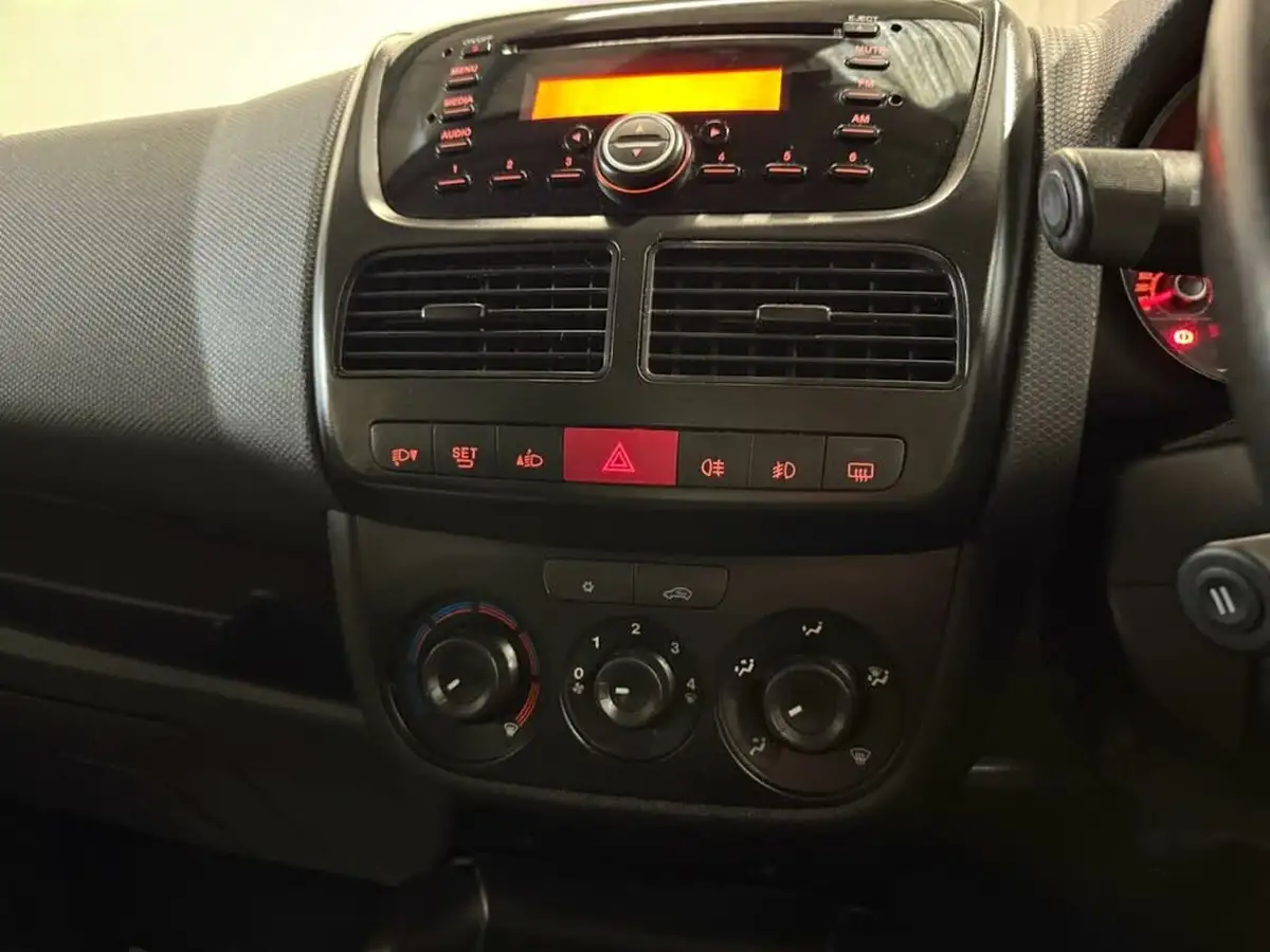 2016-fiat-doblo-16multijet-lounge-95bhp-big-19