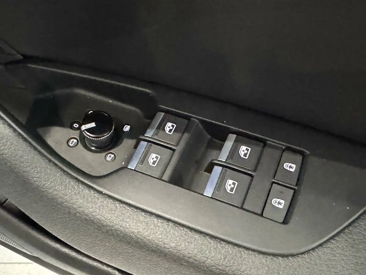 2021-audi-a6-avant-20-40-tdi-black-edition-big-18