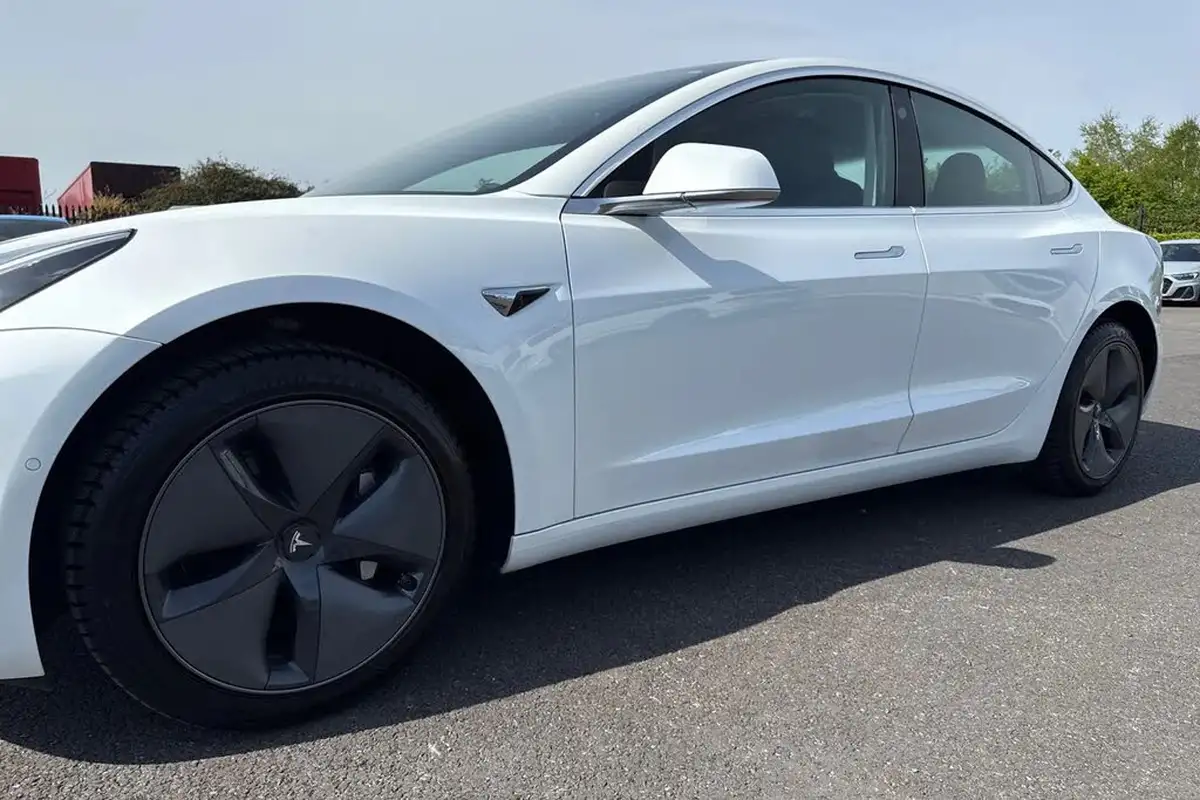 2019-tesla-model-3-e-standard-plus-big-27
