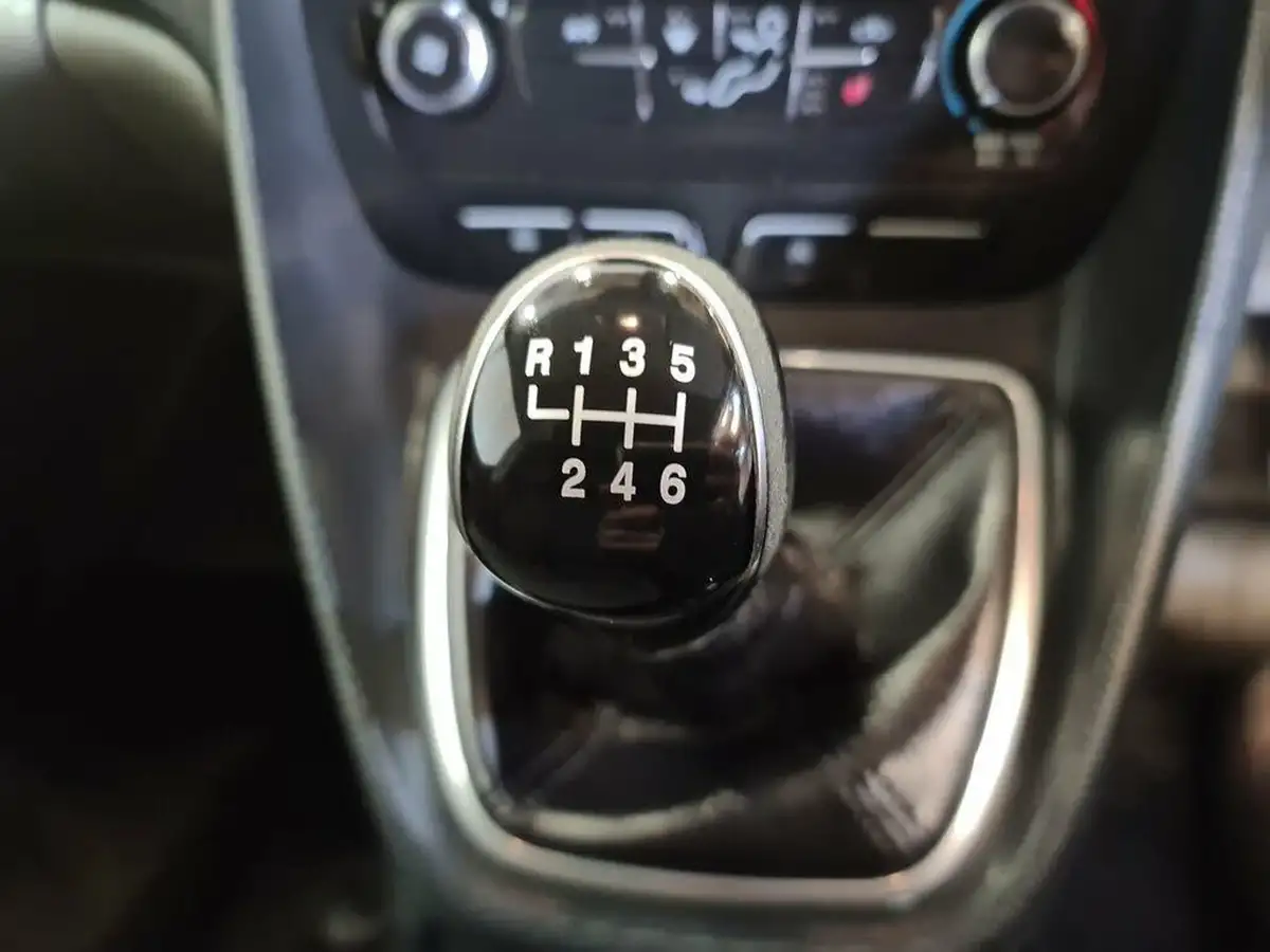 2020-ford-transit-connect-15-ecoblue-l2-240-limited-big-25