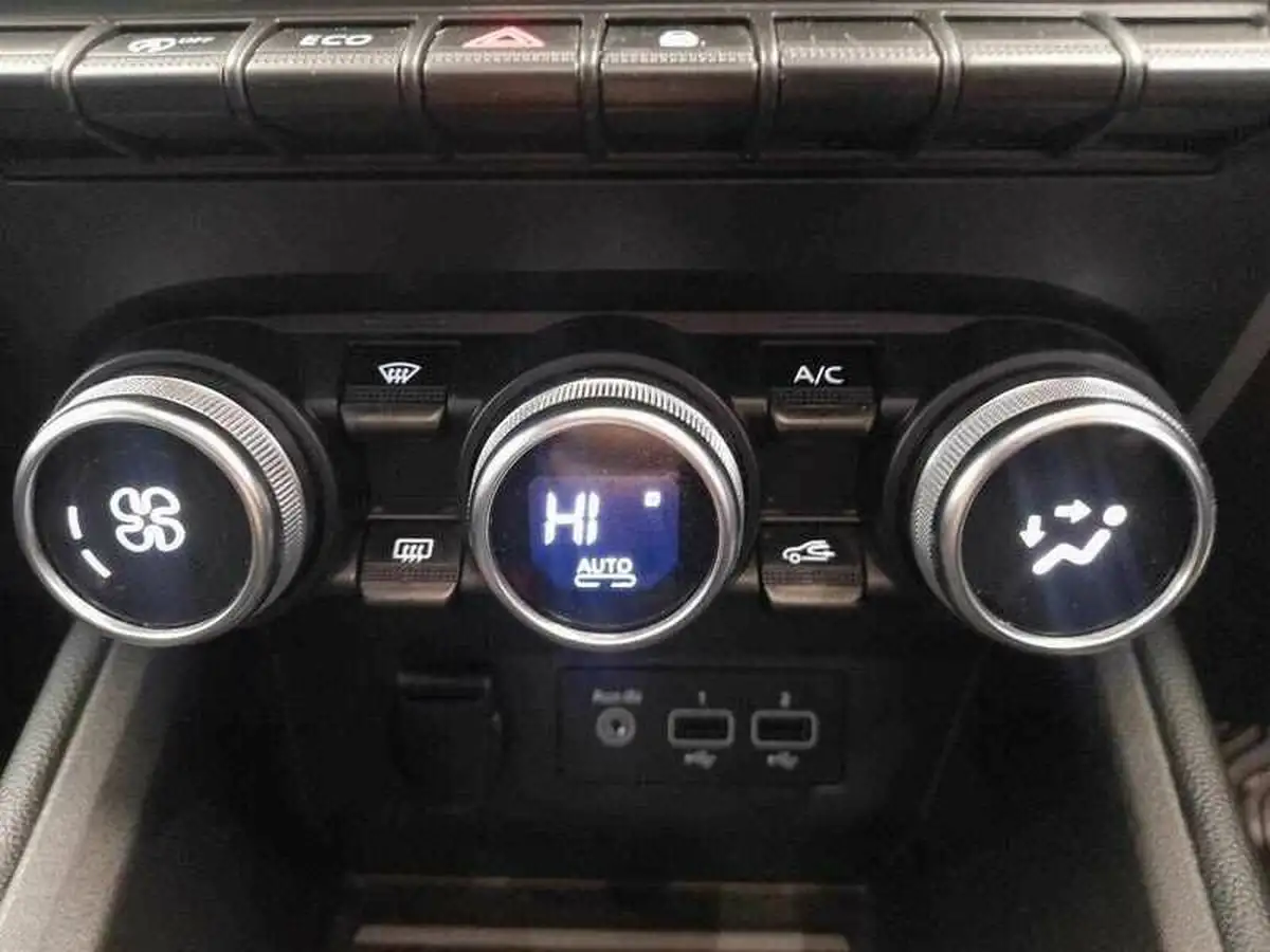 2021-renault-clio-10-tce-iconic-90ps-big-17