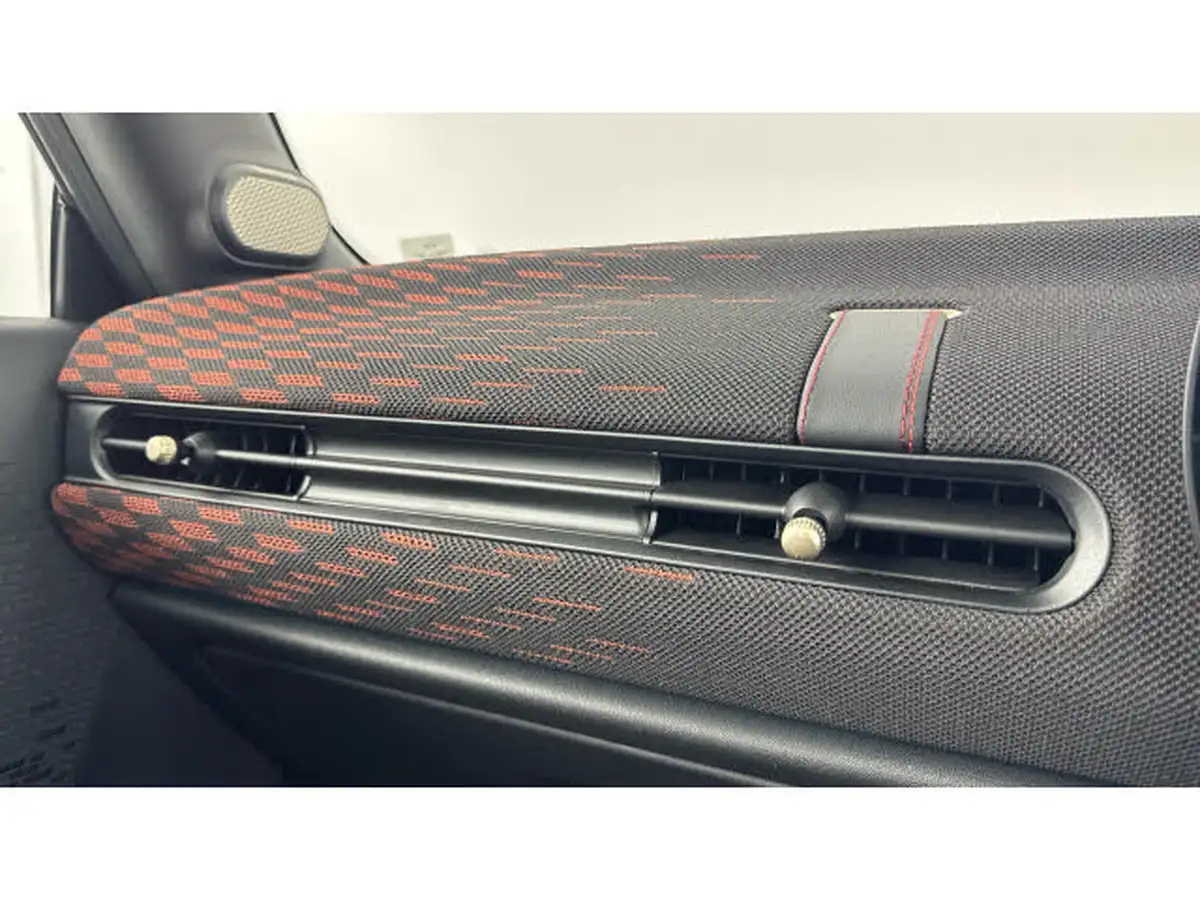 2024-mini-cooper-15-cooper-c-sport-3d-big-30
