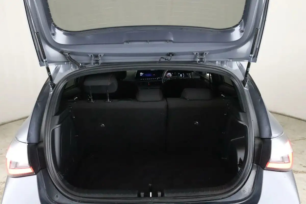 2024-hyundai-i20-10-t-gdi-n-line-dct-big-12