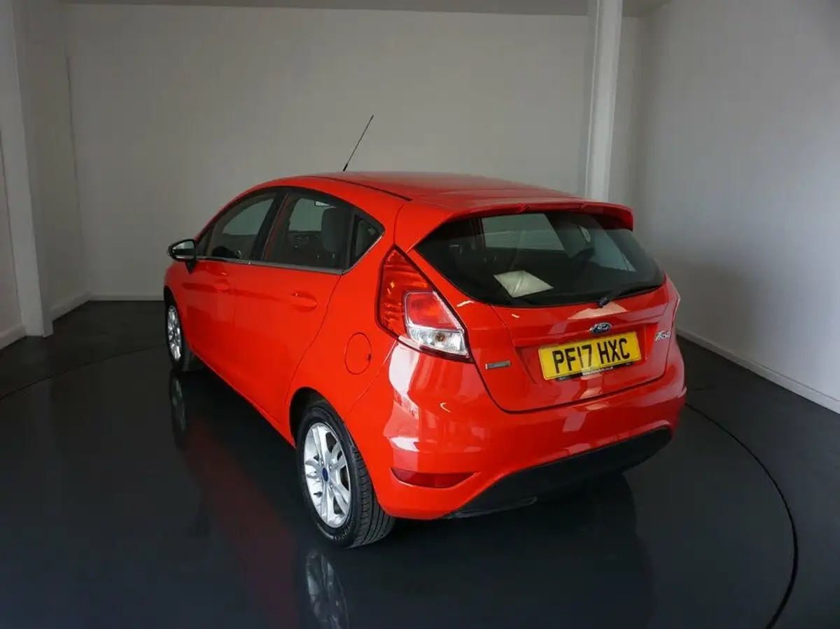 2017-ford-fiesta-10t-zetec-100ps-ecoboost-ss-5d-big-6