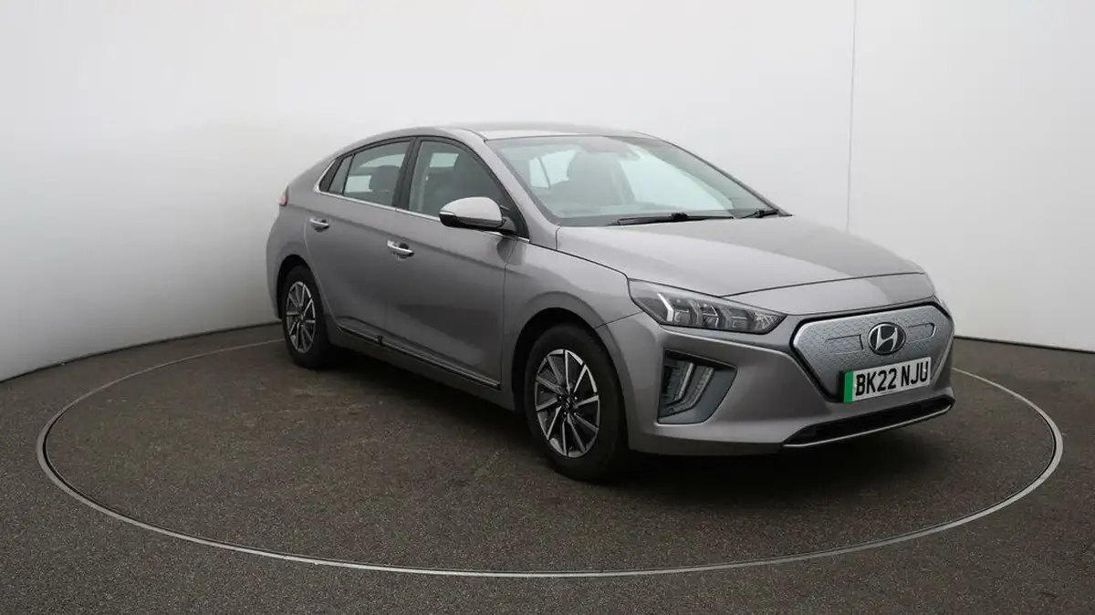 2022-hyundai-ioniq-e-premium-electric-big-37