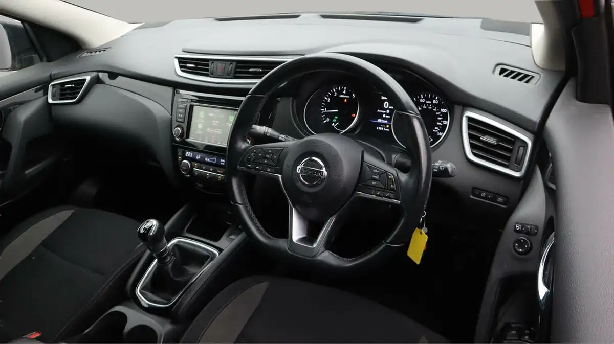 2020-nissan-qashqai-13-dig-t-acenta-premium-140ps-big-9
