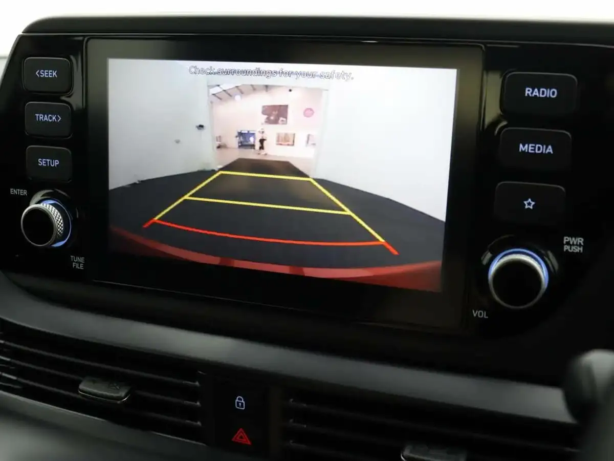2023-hyundai-i20-10-t-gdi-se-connect-eclutch-imt-big-25