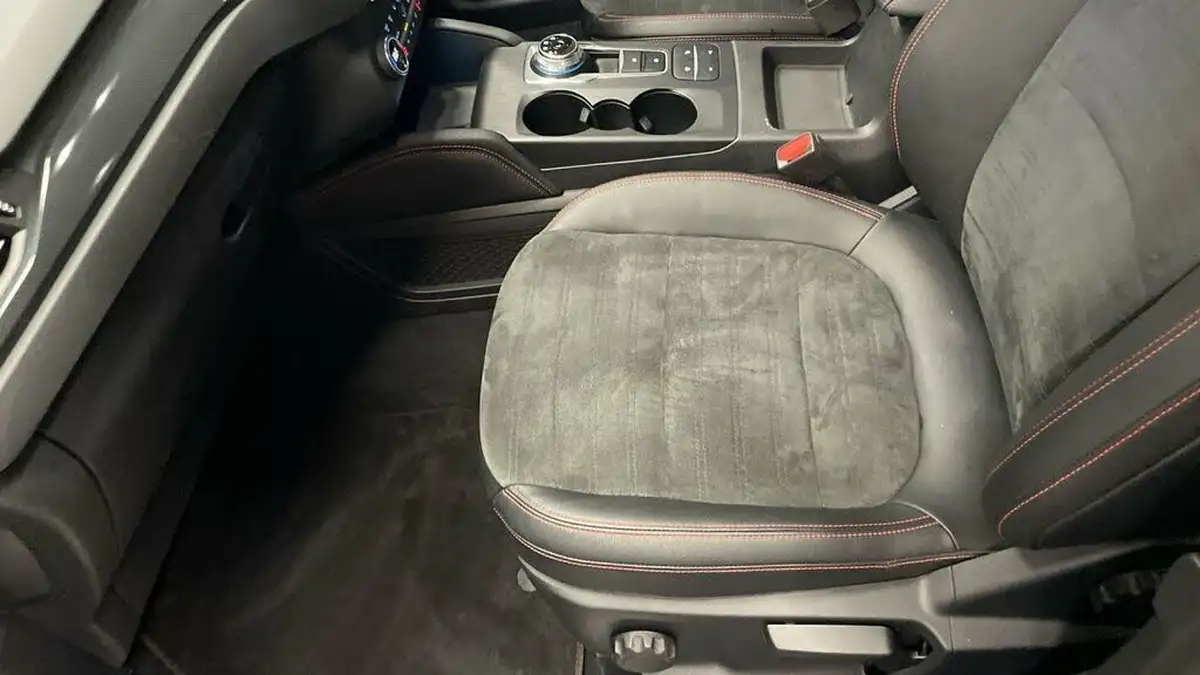 2022-ford-kuga-big-16