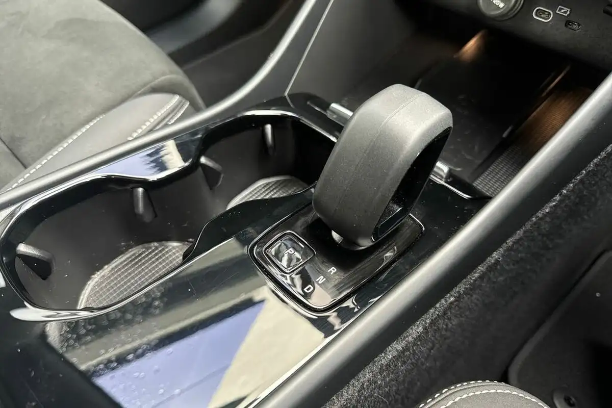 2022-volvo-xc40-e-recharge-plus-228bhp-big-12
