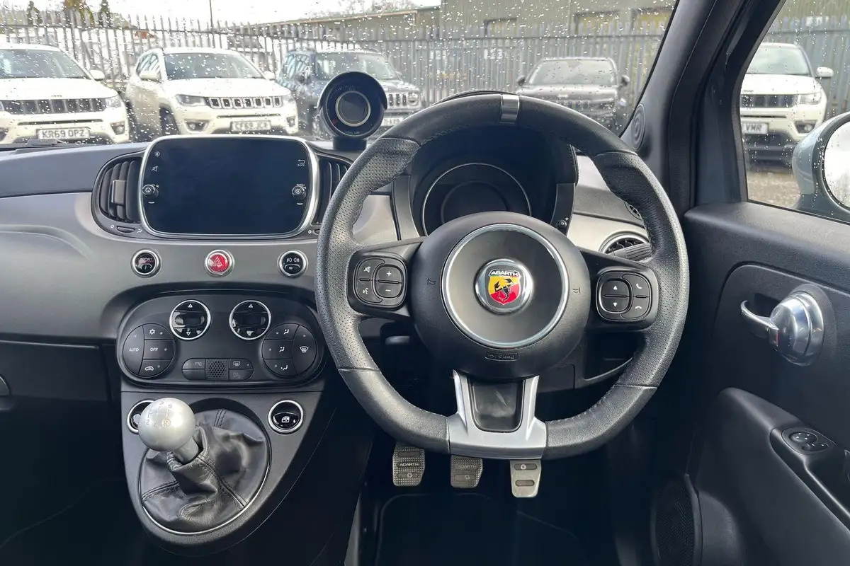 2021-abarth-595-14-tjet-turismo-big-9