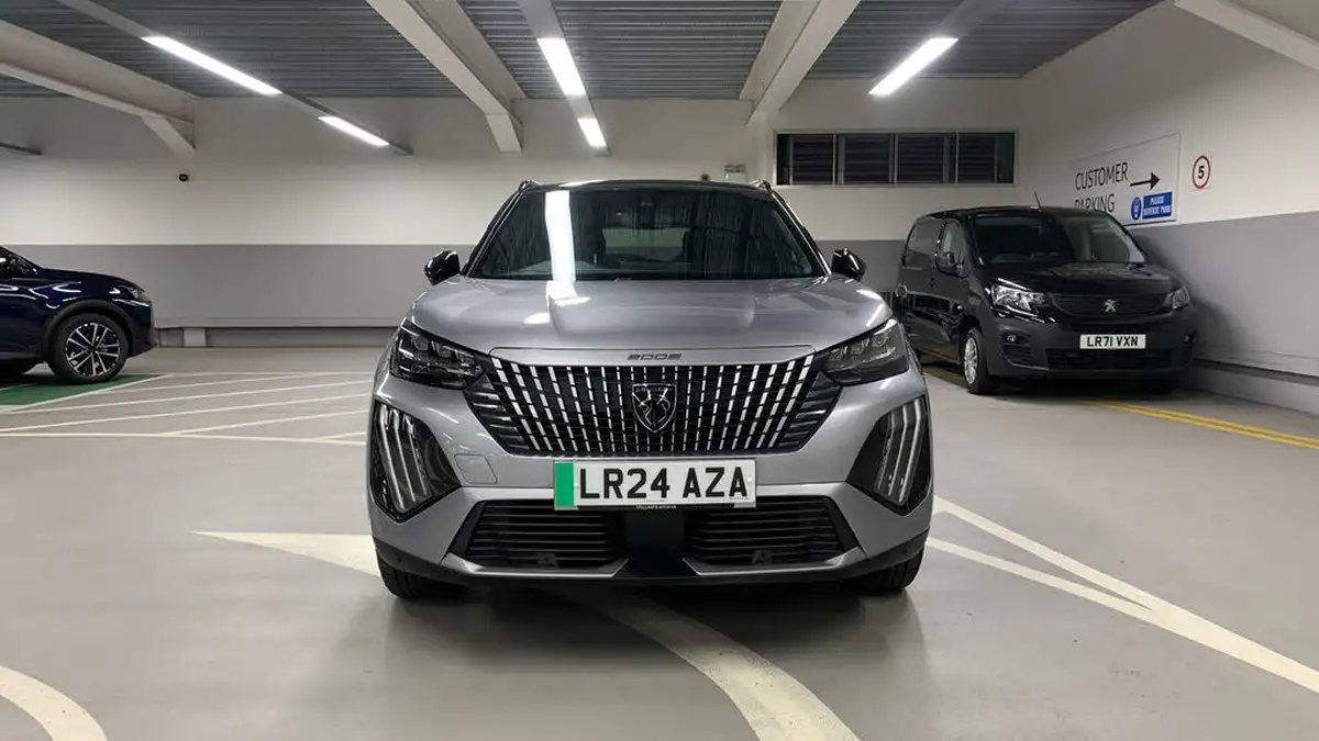 2024-peugeot-2008-suv-e-gt-136ps-50kwh-big-7