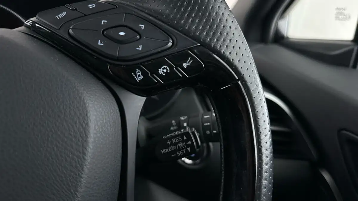 2021-toyota-c-hr-18-vvt-i-gr-sport-big-22