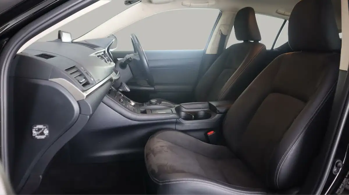 2018-lexus-ct-200h-18-luxury-big-14