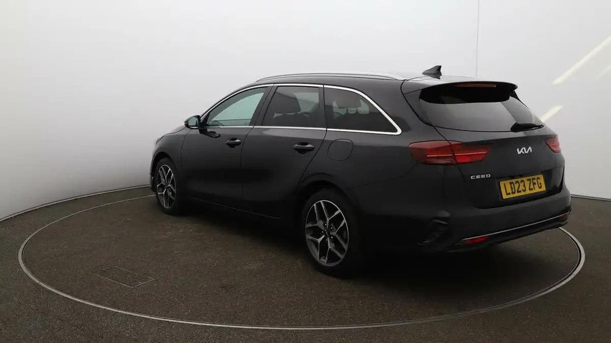 2022-kia-ceed-15-t-gdi-3-sportswagon-big-53