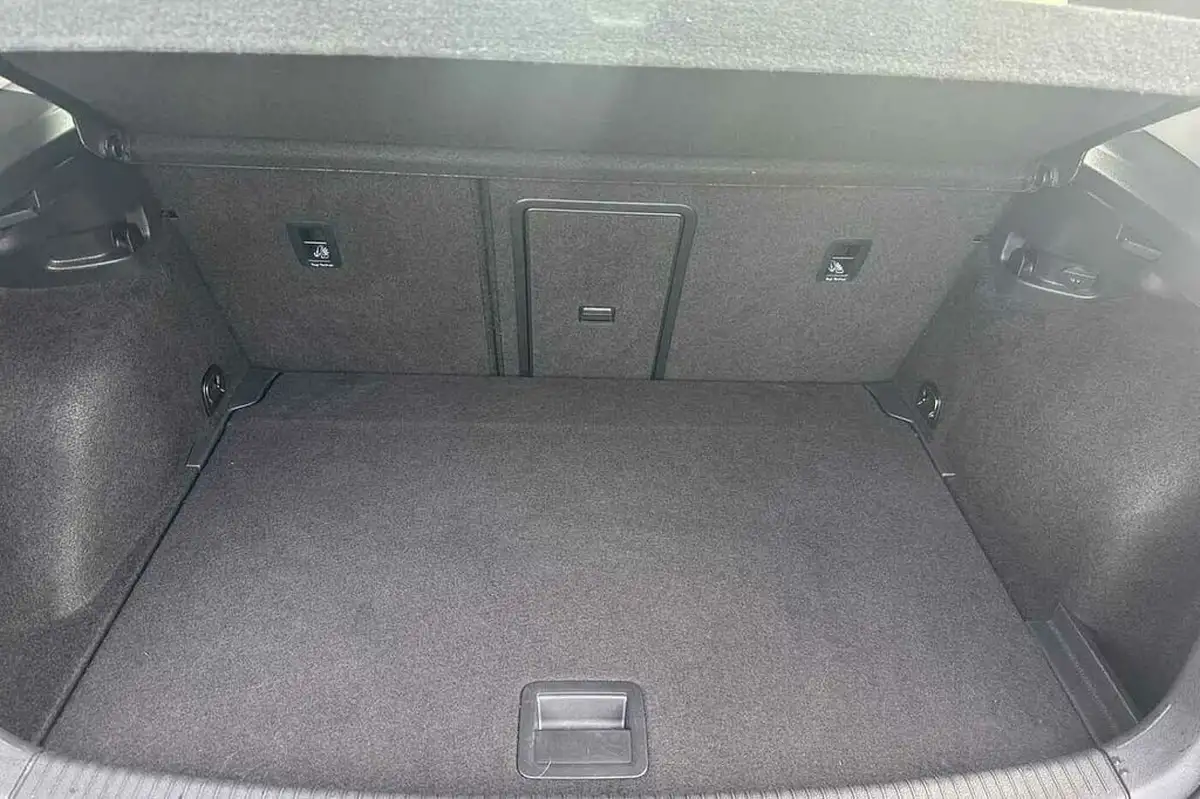 2019-volkswagen-golf-e-e-golf-big-10