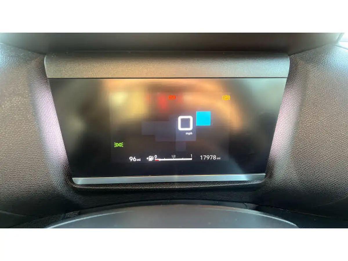 2023-citroen-c4-12-puretech-max-big-17