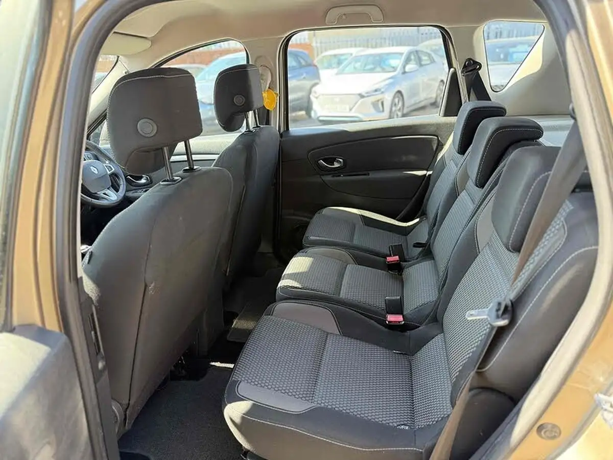 2013-renault-scenic-xmod-16-dynamique-tomtom-big-26