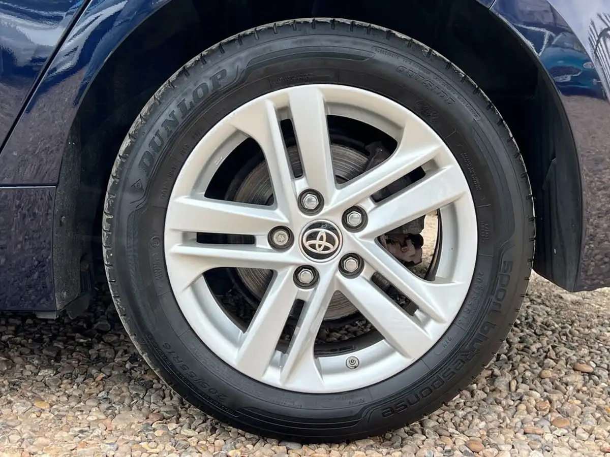2021-toyota-corolla-18-vvt-i-icon-spare-wheel-hatchback-5d-big-10