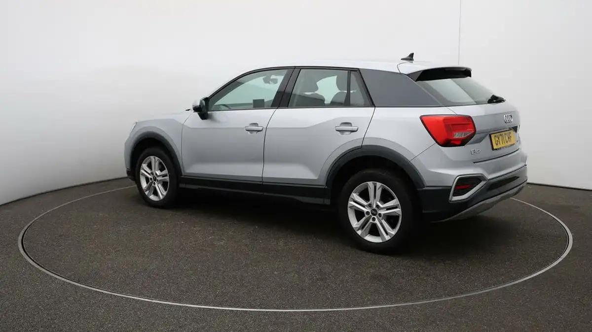 2021-audi-q2-10-30-tfsi-sport-big-27