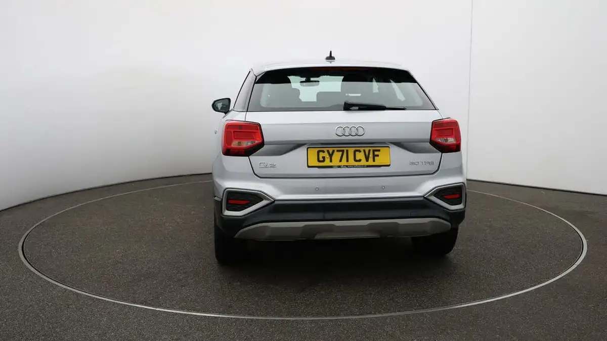 2021-audi-q2-10-30-tfsi-sport-big-6