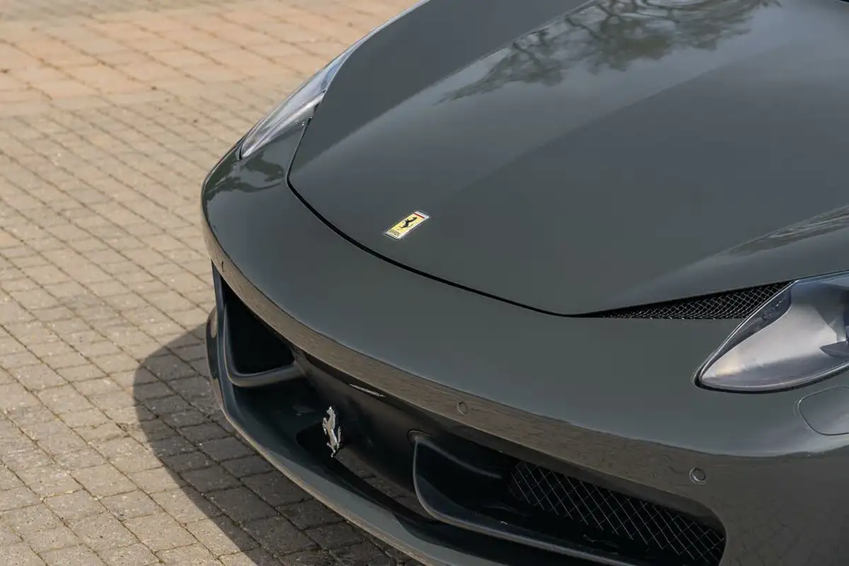 2011-ferrari-458-45-italia-big-6