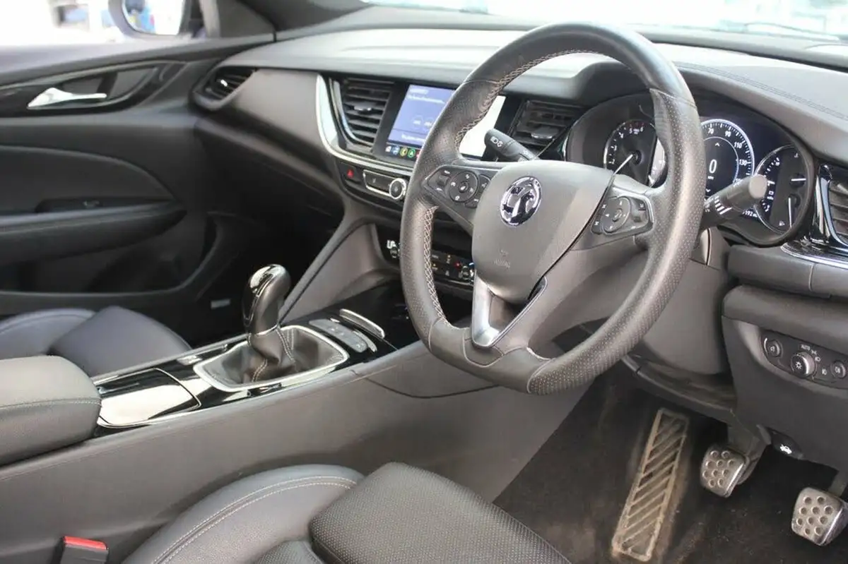 2020-vauxhall-insignia-grand-sport-15-turbo-d-sri-vx-line-nav-big-43