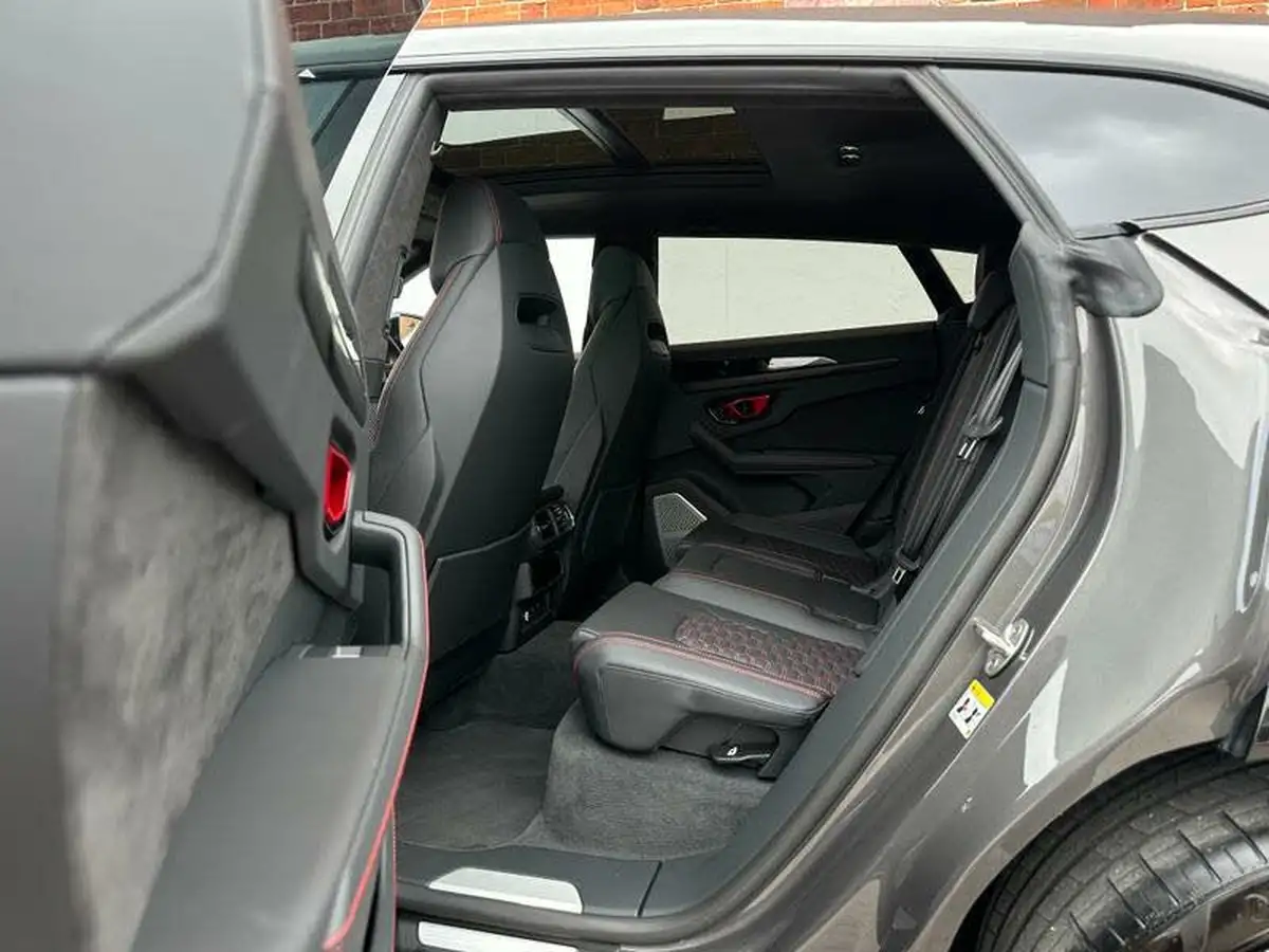 2024-lamborghini-urus-40-no-trim-big-10