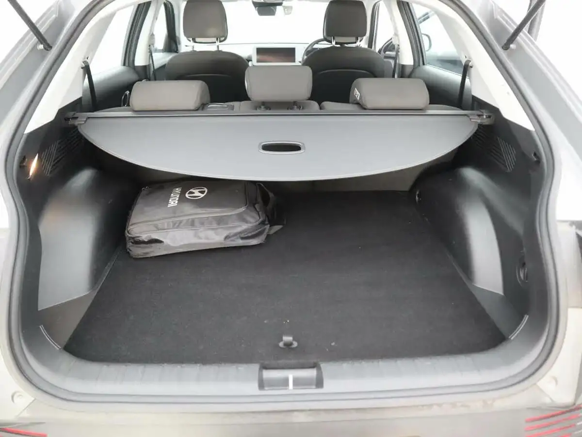 2022-hyundai-ioniq-5-e-se-connect-big-6