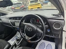 2015-toyota-auris-18-vvt-i-hsd-excel-hatchback-e-cvt-small-16