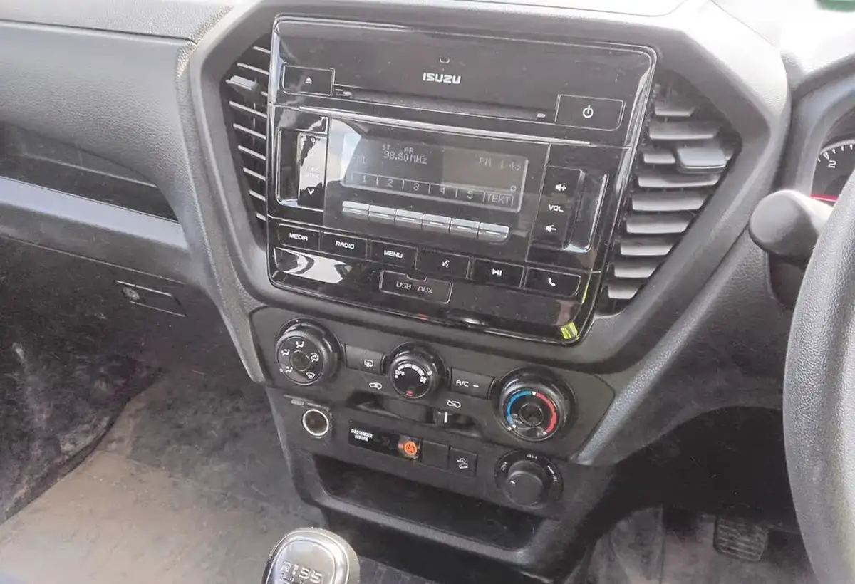 2021-isuzu-d-max-19td-utility-4x4-double-pickup-big-8