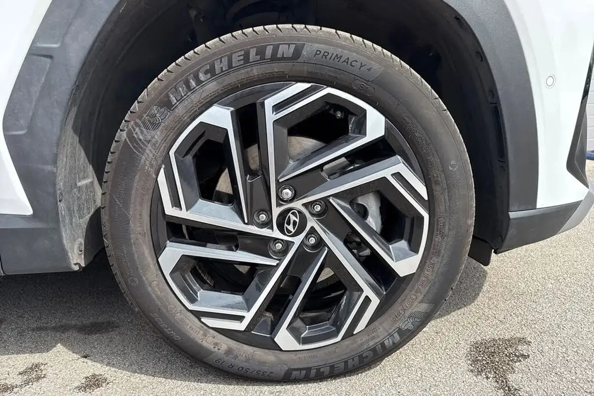2024-hyundai-tucson-16-t-gdi-ultimate-252ps-phev-auto-big-10