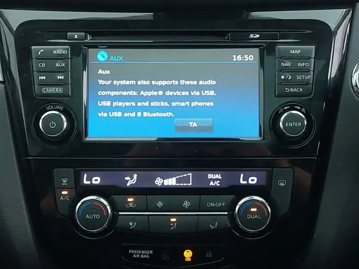 2018-nissan-qashqai-12-dig-t-n-connecta-big-13