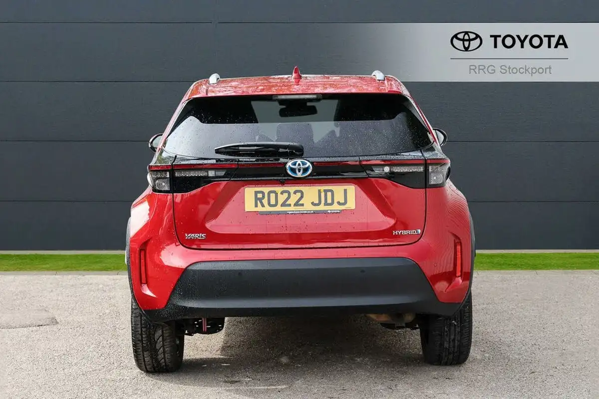 2022-toyota-yaris-cross-15-vvt-i-excel-big-18