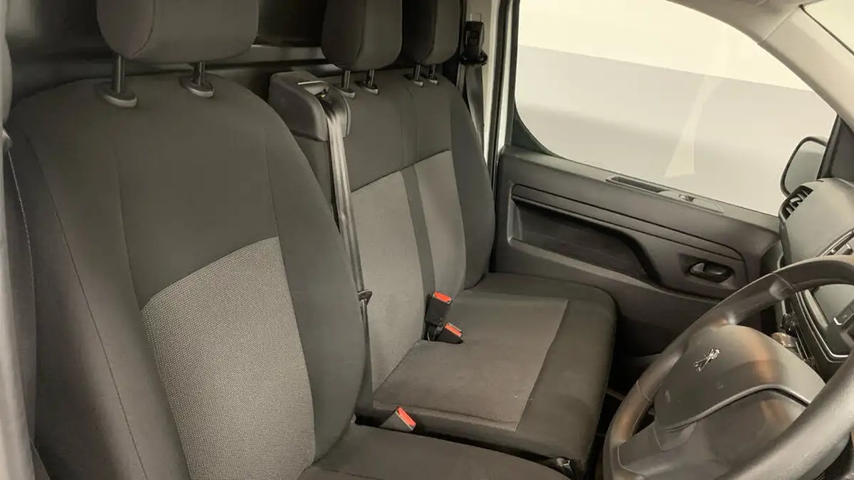 2023-peugeot-expert-20-bluehdi-professional-premium-long-1400-big-41