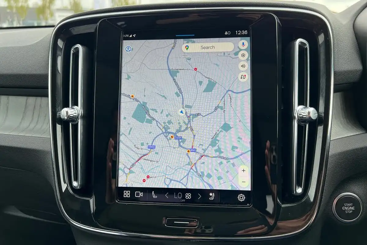 2024-volvo-xc40-20-b3-ultimate-big-14