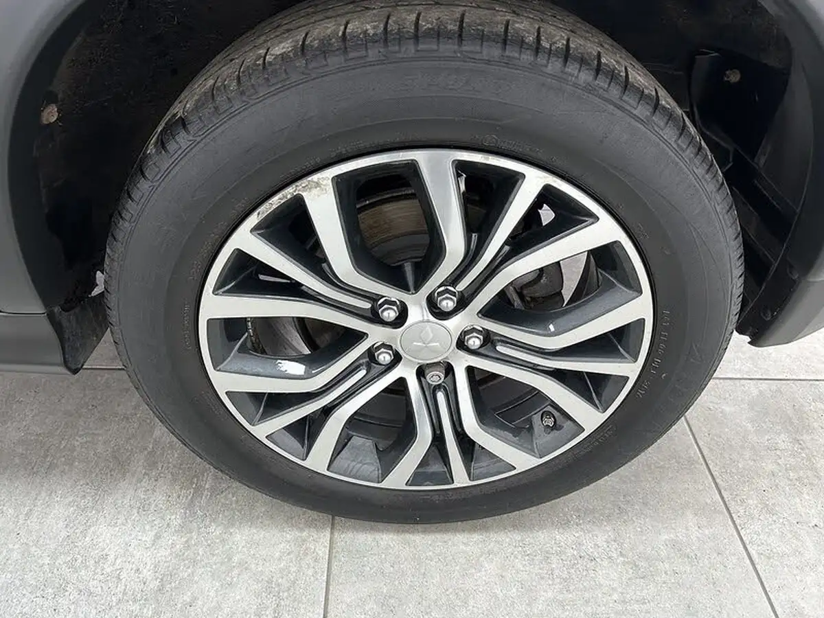 2016-mitsubishi-asx-16-3-big-15