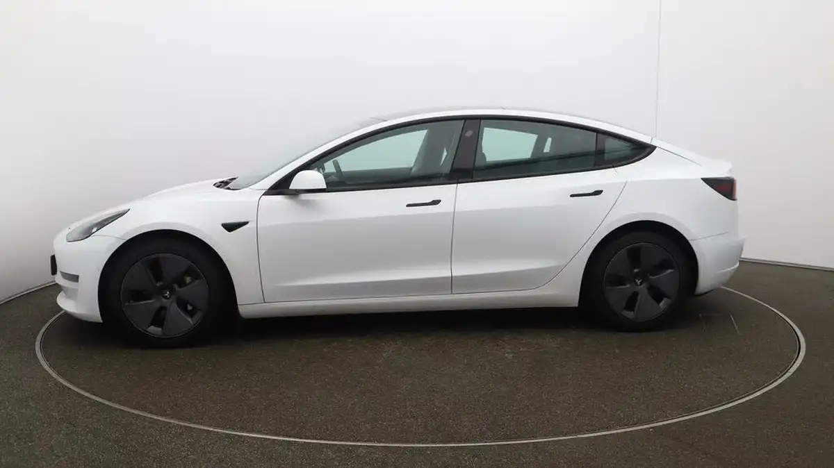 2021-tesla-model-3-e-long-range-awd-big-4