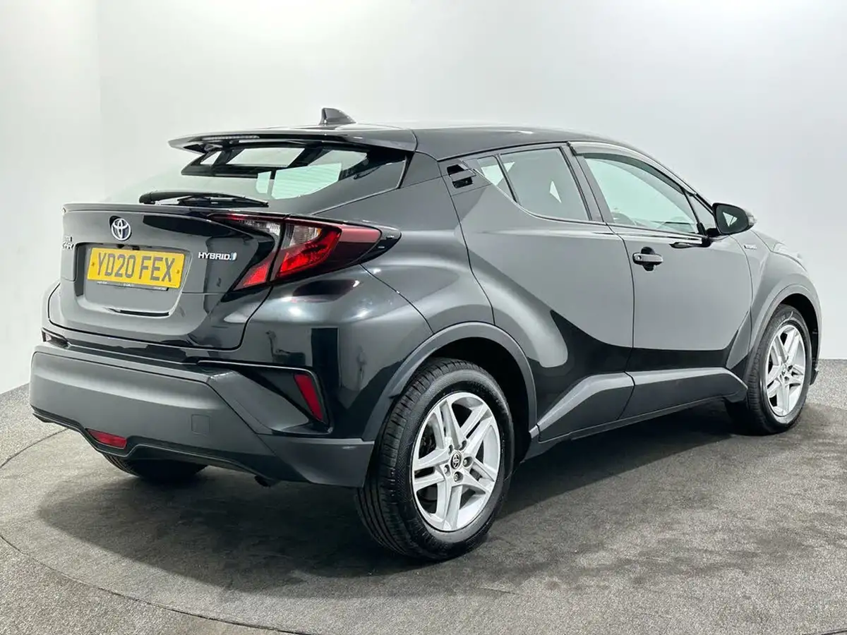 2020-toyota-c-hr-18-vvt-i-icon-parking-pack-big-6