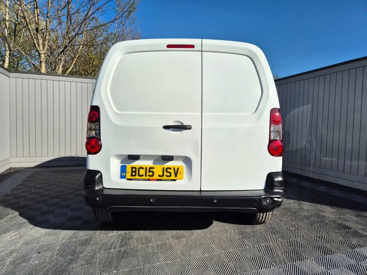2015-citroen-berlingo-16td-l1625-enterprise-special-edition-panel-big-15
