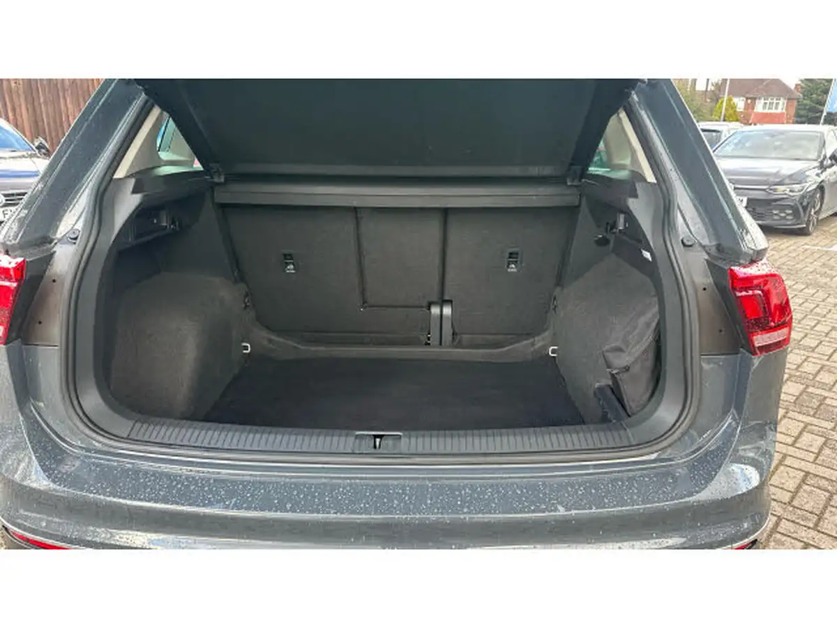 2022-volkswagen-tiguan-15-tsi-life-150ps-big-19