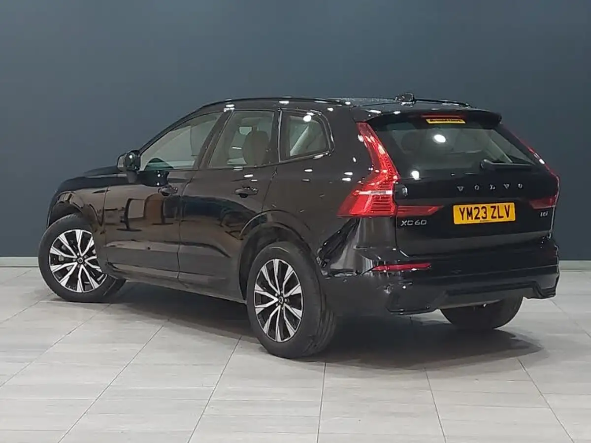 2023-volvo-xc60-20-b5-plus-big-1