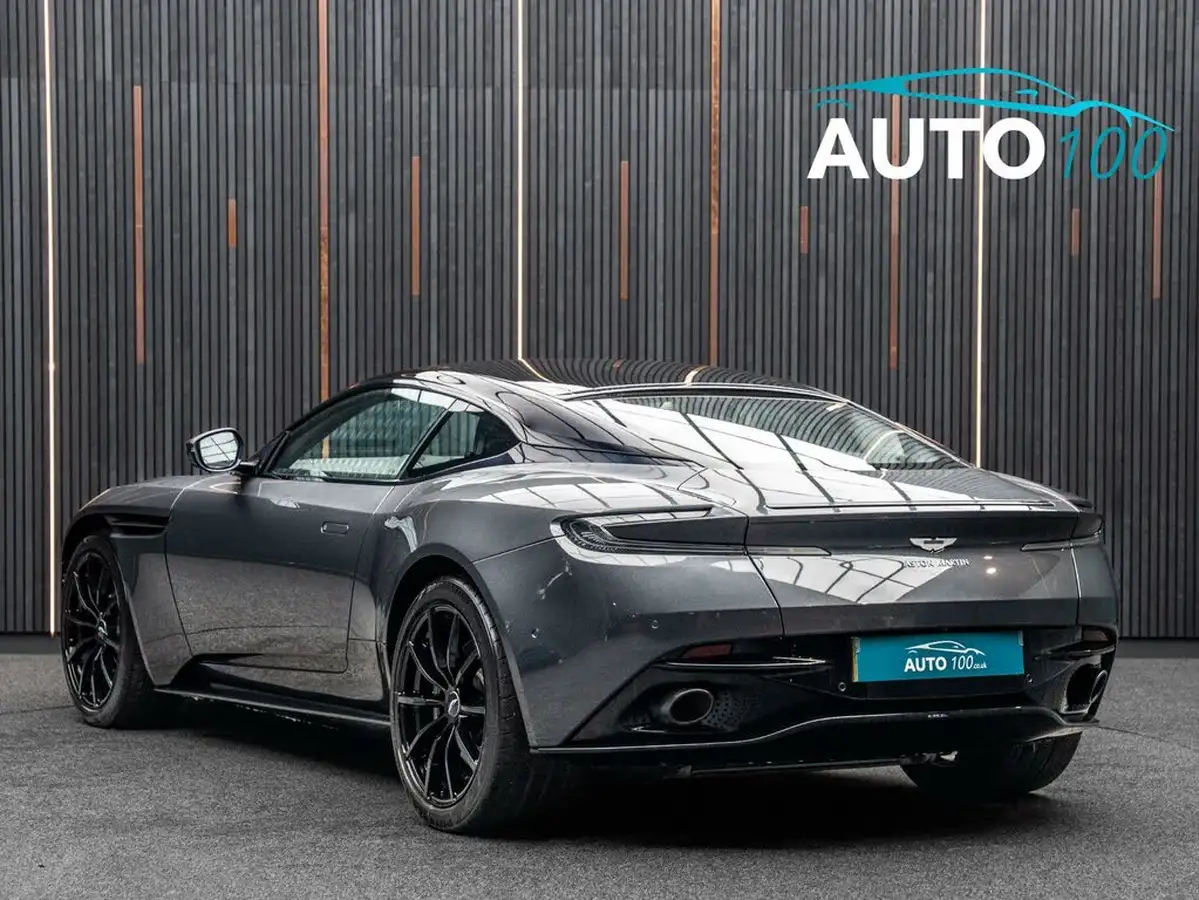 2019-aston-martin-db11-40-v8-big-2