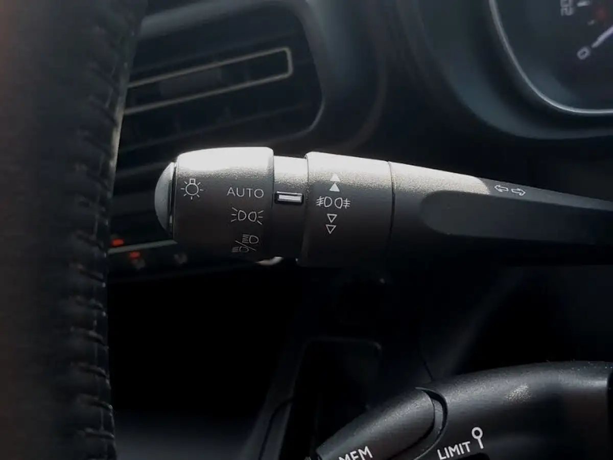 2021-citroen-berlingo-15bluehdi-feel-m-size-100ps-big-15