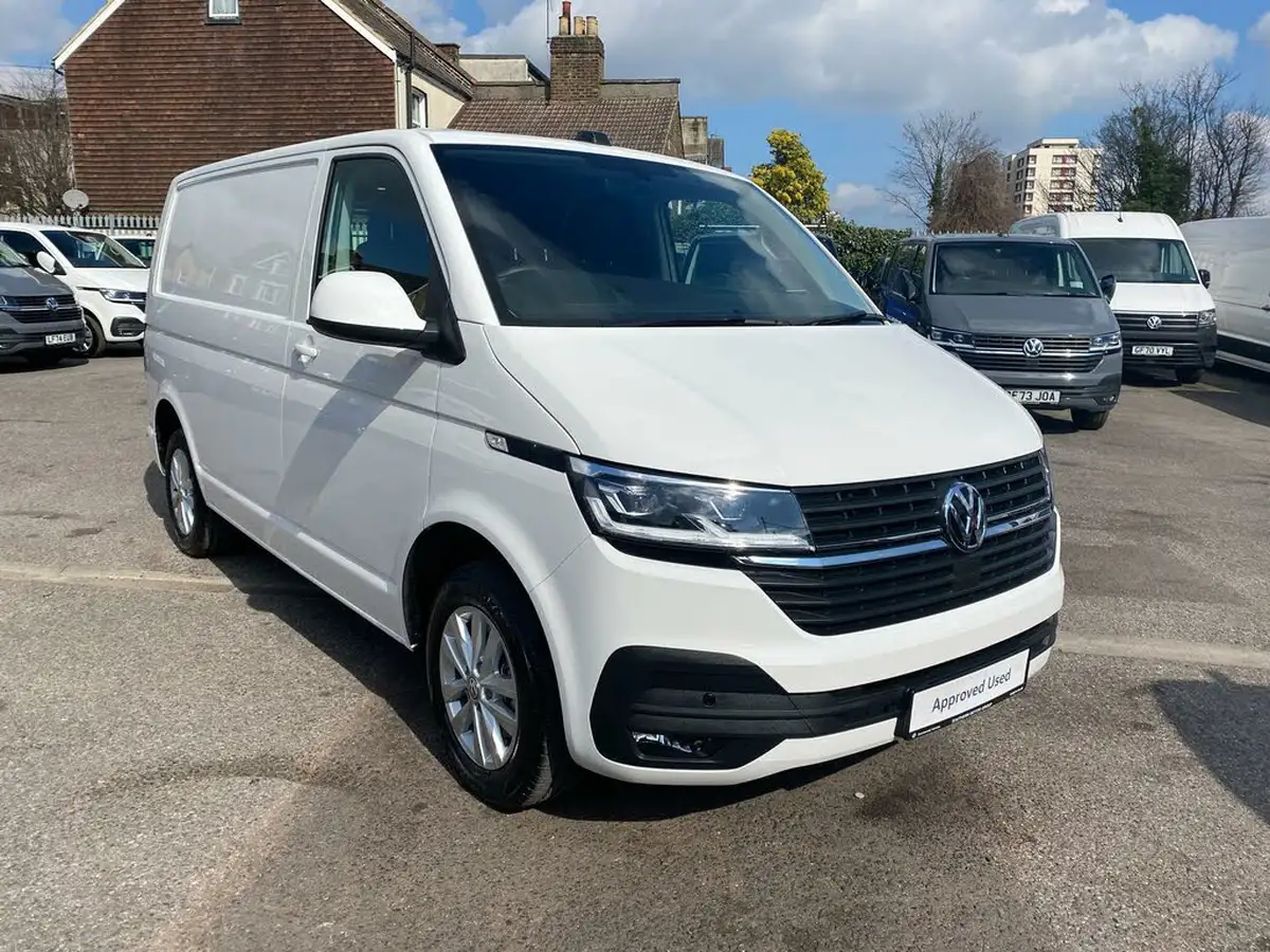 2024-volkswagen-transporter-big-0