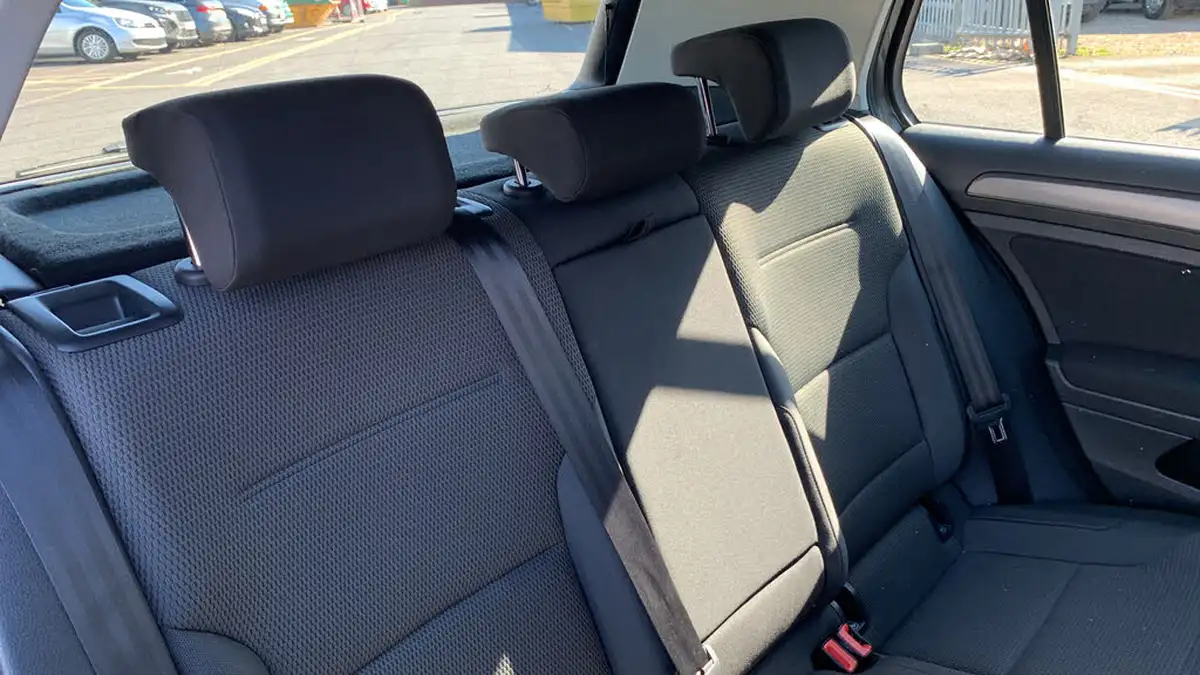 2019-volkswagen-golf-e-e-golf-big-21